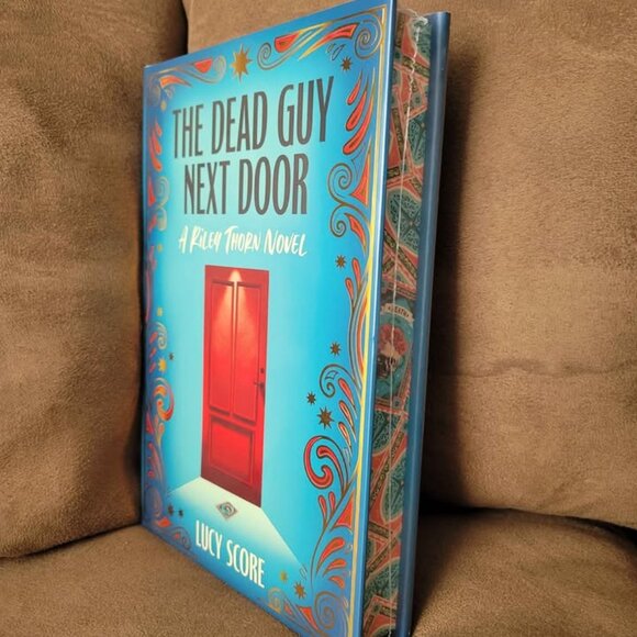 **NEW & SEALED** The Dead Guy Next Door by Lucy Score, Bookish Box Darkly - Picture 3 of 11